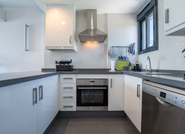 2 soveværelse Penthouse til salg i Punta Prima, Torrevieja med swimmingpool garage - € 299.900 (Ref: 10147439)
