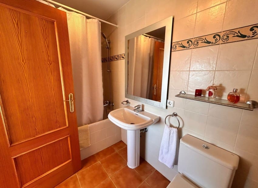 3 soveværelse Villa til salg i Altea med swimmingpool garage - € 400.000 (Ref: 10148002)