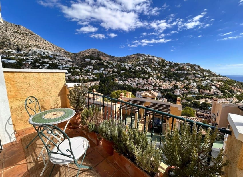 3 soveværelse Villa til salg i Altea med swimmingpool garage - € 400.000 (Ref: 10148002)