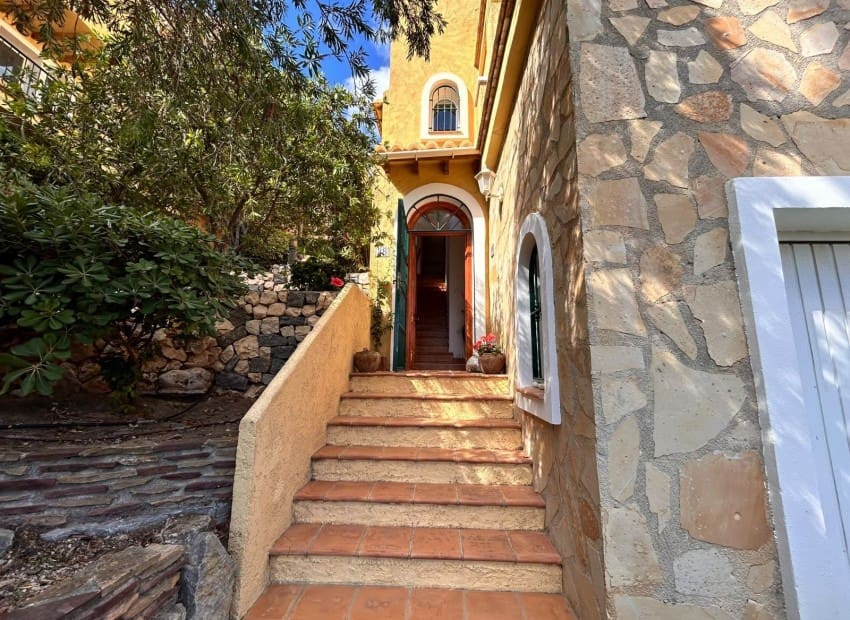 3 soveværelse Villa til salg i Altea med swimmingpool garage - € 400.000 (Ref: 10148002)