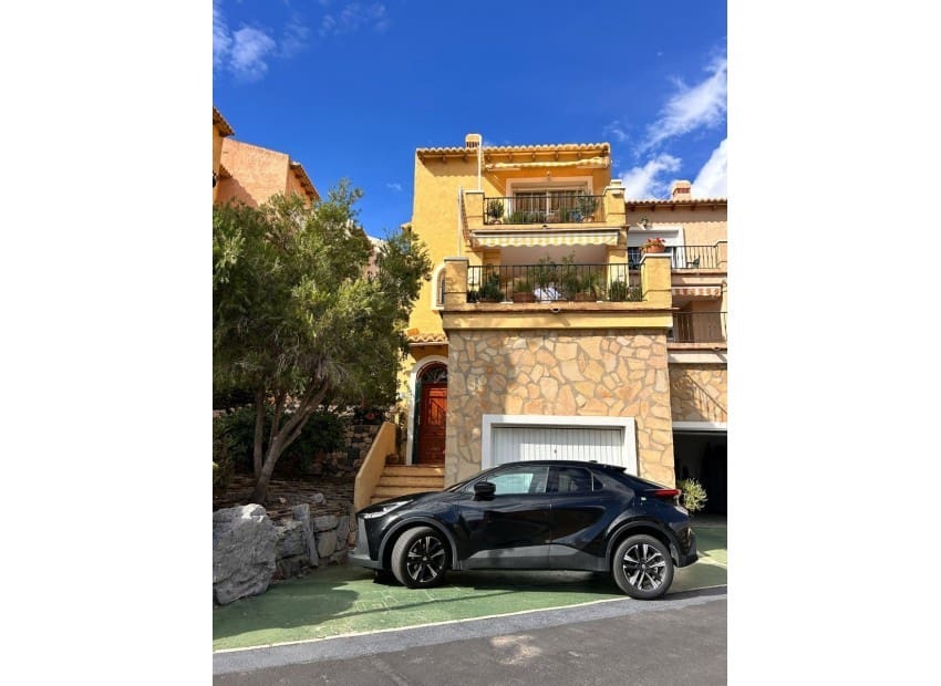 3 soveværelse Villa til salg i Altea med swimmingpool garage - € 400.000 (Ref: 10148002)