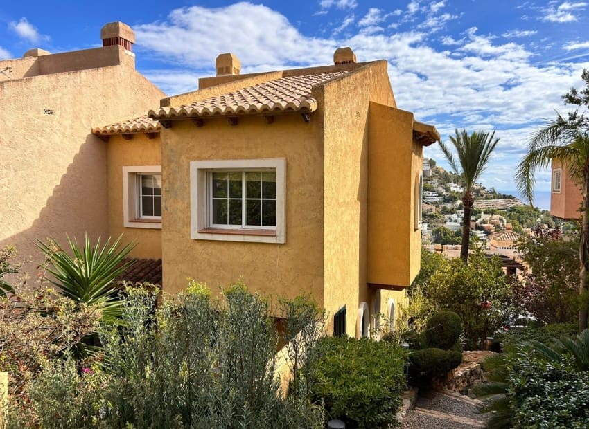 3 soveværelse Villa til salg i Altea med swimmingpool garage - € 400.000 (Ref: 10148002)