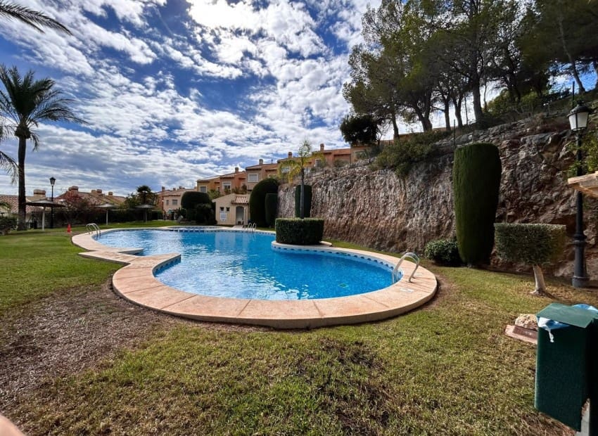 3 soveværelse Villa til salg i Altea med swimmingpool garage - € 400.000 (Ref: 10148002)