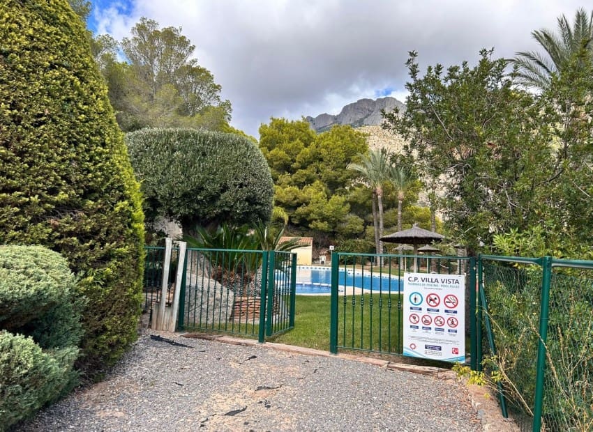 3 soveværelse Villa til salg i Altea med swimmingpool garage - € 400.000 (Ref: 10148002)