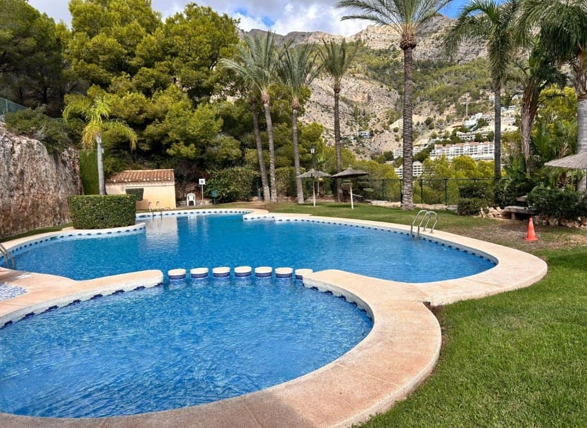 3 soveværelse Villa til salg i Altea med swimmingpool garage - € 400.000 (Ref: 10148002)