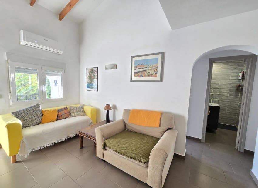 2 Zimmer Villa zu verkaufen in Altea mit Pool - 220.000 € (Ref: 10148130)