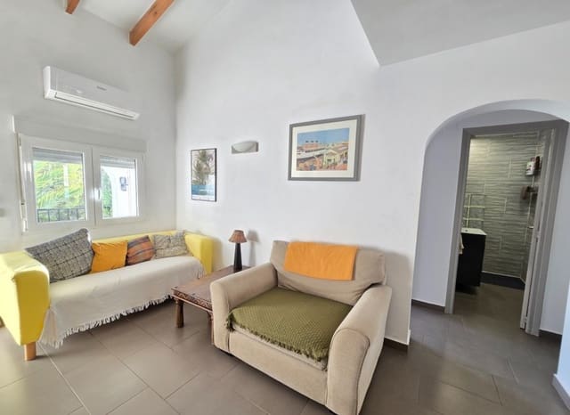 2 soveværelse Villa til salg i Alhama Springs, Altea med swimmingpool - € 220.000 (Ref: 10148130)
