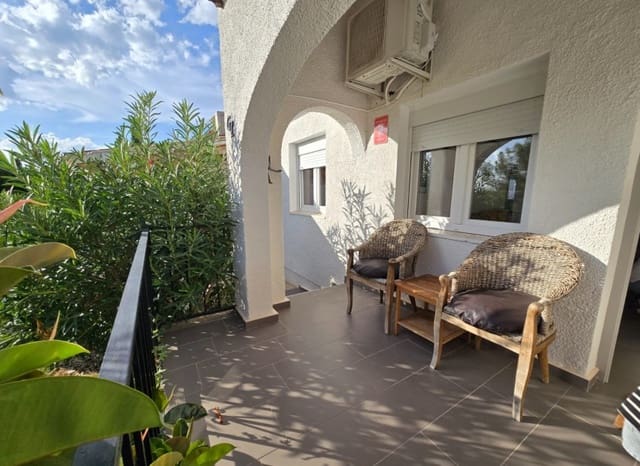 2 soveværelse Villa til salg i Alhama Springs, Altea med swimmingpool - € 220.000 (Ref: 10148130)