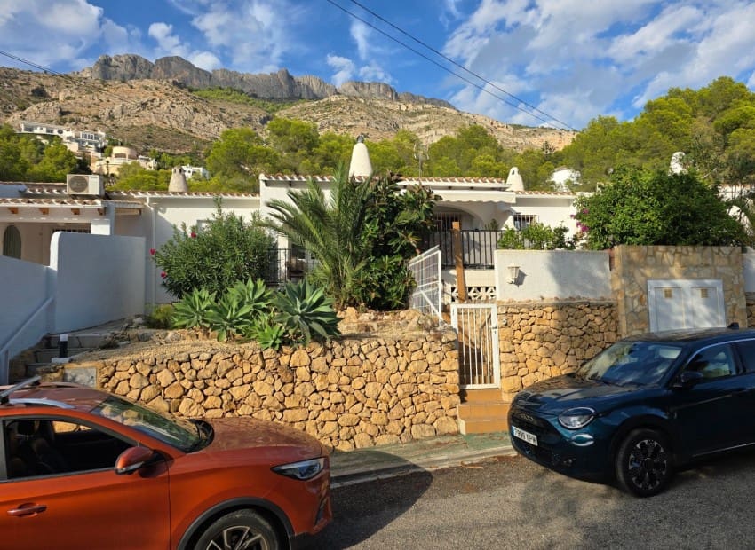 2 Zimmer Villa zu verkaufen in Altea mit Pool - 220.000 € (Ref: 10148130)