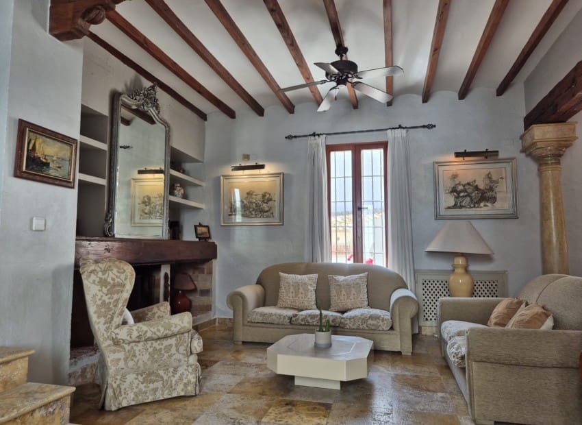 4 sovrum Semi-fristående Villa till salu i Altea med garage - 790 000 € (Ref: 10148843)