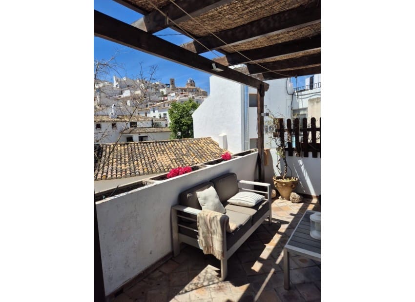 4 sovrum Semi-fristående Villa till salu i Altea med garage - 790 000 € (Ref: 10148843)