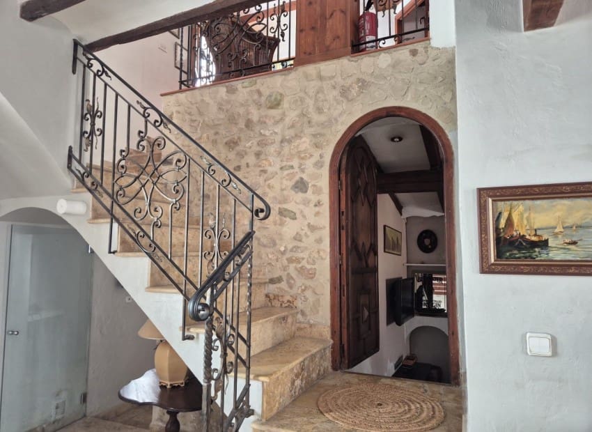4 sovrum Semi-fristående Villa till salu i Altea med garage - 790 000 € (Ref: 10148843)