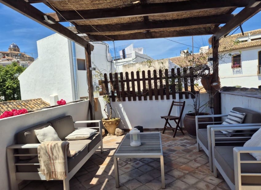 4 sovrum Semi-fristående Villa till salu i Altea med garage - 790 000 € (Ref: 10148843)