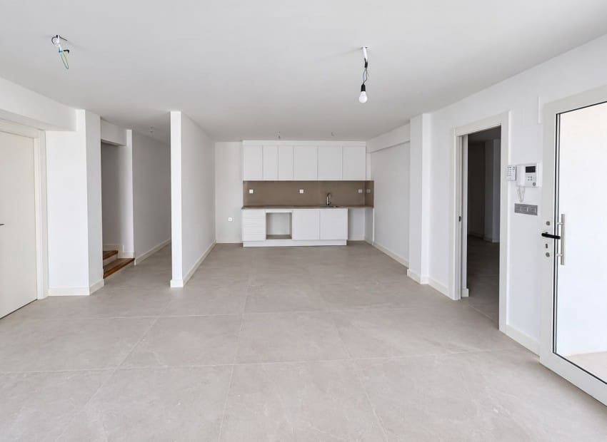 5 bedroom Villa for sale in Albir with pool garage - € 840,000 (Ref: 10150543)