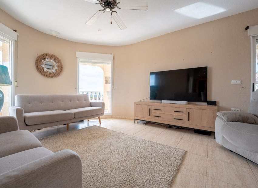5 slaapkamer Villa te koop in Ciudad Quesada met zwembad garage - € 595.000 (Ref: 10160069)