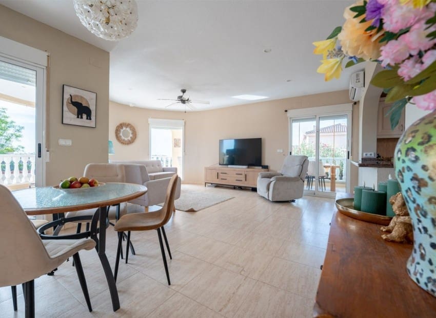 5 slaapkamer Villa te koop in Ciudad Quesada met zwembad garage - € 595.000 (Ref: 10160069)