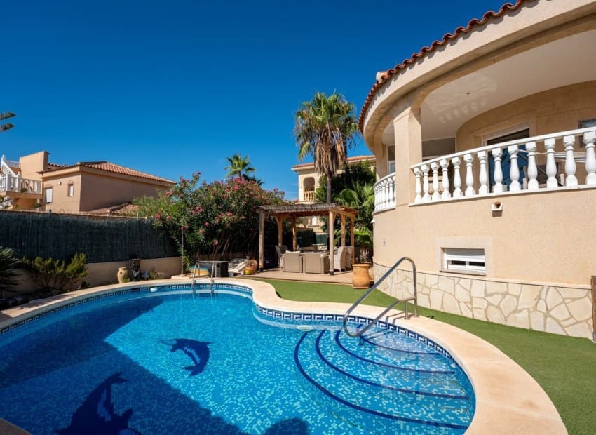 5 slaapkamer Villa te koop in Ciudad Quesada met zwembad garage - € 595.000 (Ref: 10160069)