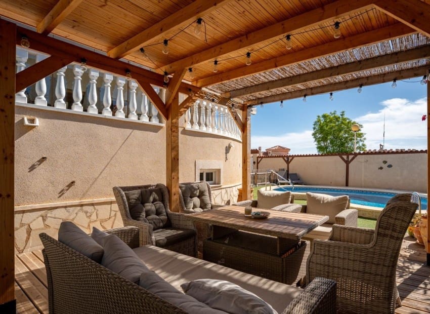 5 slaapkamer Villa te koop in Ciudad Quesada met zwembad garage - € 595.000 (Ref: 10160069)