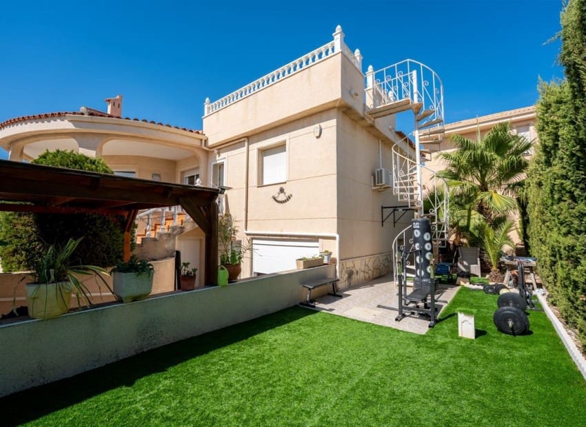 5 slaapkamer Villa te koop in Ciudad Quesada met zwembad garage - € 595.000 (Ref: 10160069)
