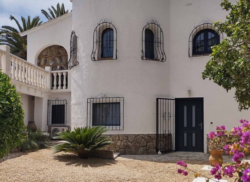 4 soverom Villa til salgs i Benissa med svømmebasseng garasje - € 695 000 (Ref: 10165413)