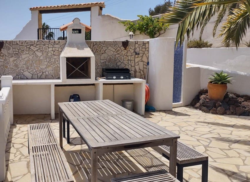 4 soverom Villa til salgs i Benissa med svømmebasseng garasje - € 695 000 (Ref: 10165413)