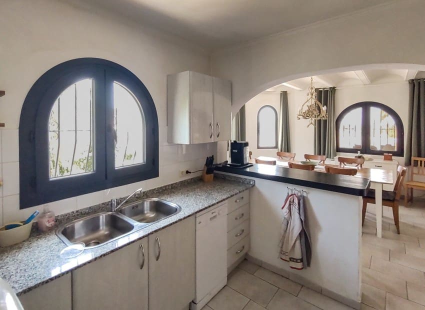 4 soverom Villa til salgs i Benissa med svømmebasseng garasje - € 695 000 (Ref: 10165413)