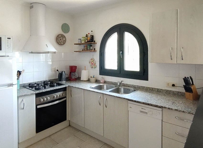 4 soverom Villa til salgs i Benissa med svømmebasseng garasje - € 695 000 (Ref: 10165413)