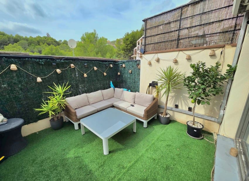 2 bedroom Townhouse for sale in Altea with pool garage - € 249,000 (Ref: 10165541)