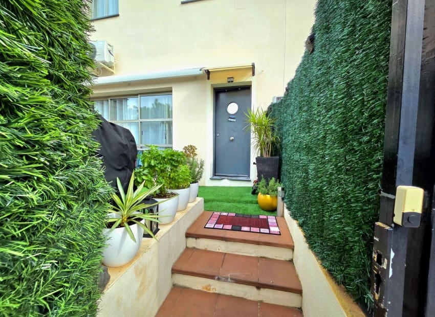 2 bedroom Townhouse for sale in Altea with pool garage - € 249,000 (Ref: 10165541)