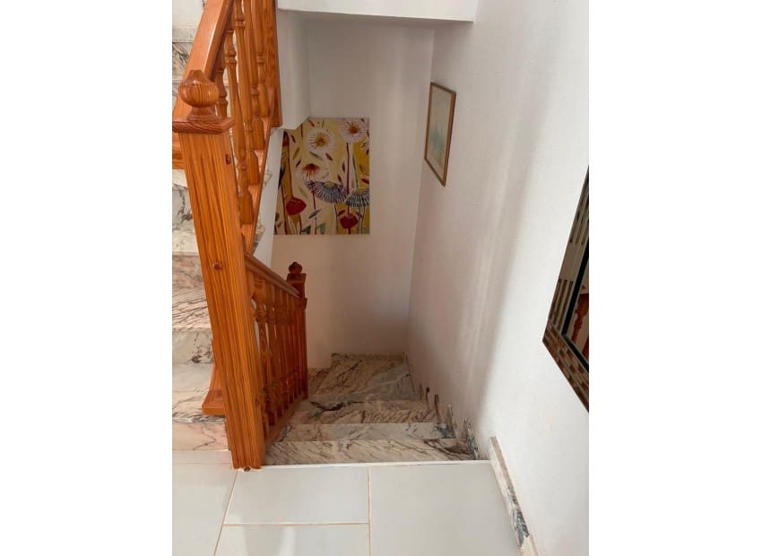 2 soverom Kjedet enebolig til salgs i Orihuela Costa med svømmebasseng garasje - € 269 000 (Ref: 10169160)