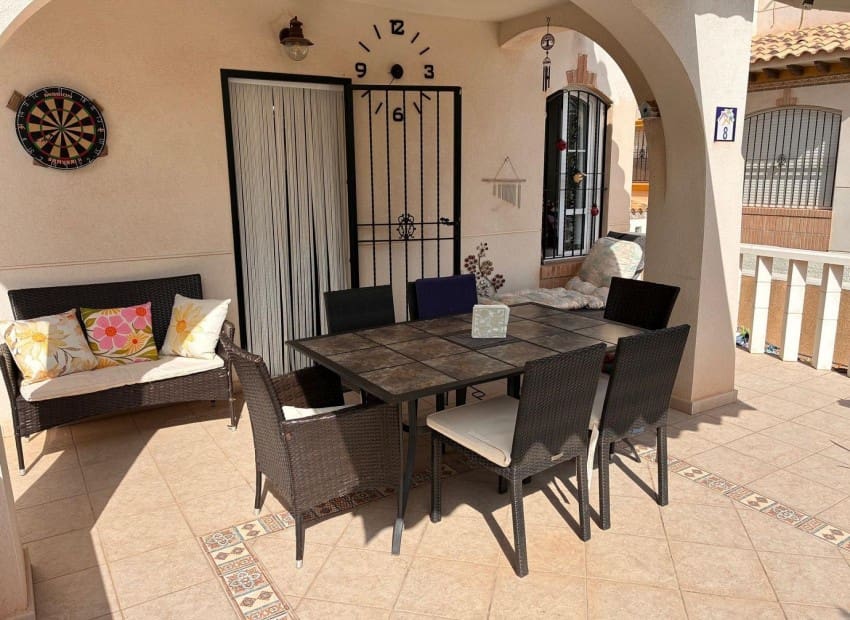 2 soverom Kjedet enebolig til salgs i Orihuela Costa med svømmebasseng garasje - € 269 000 (Ref: 10169160)