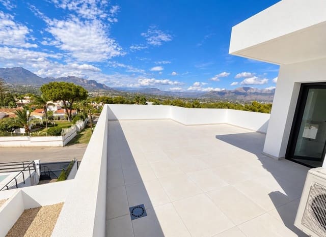 4 soveværelse Villa til salg i Albir, Alfaz del Pi / L'Alfàs del Pi med swimmingpool garage - € 890.000 (Ref: 10169161)