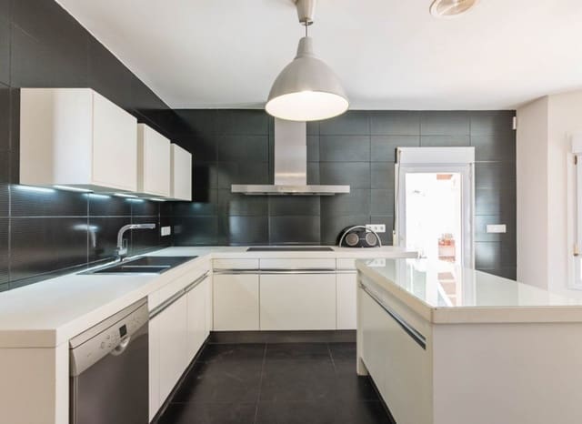 4 quarto Moradia para venda em Molina de Segura com piscina garagem - 581 000 € (Ref: 10172238)