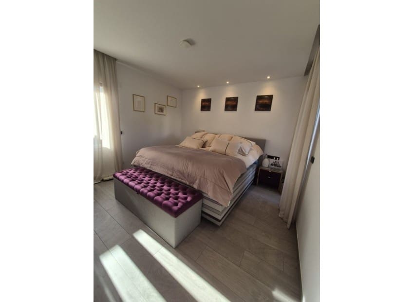 2 bedroom Villa for sale in Algorfa with pool - € 540,000 (Ref: 10175455)