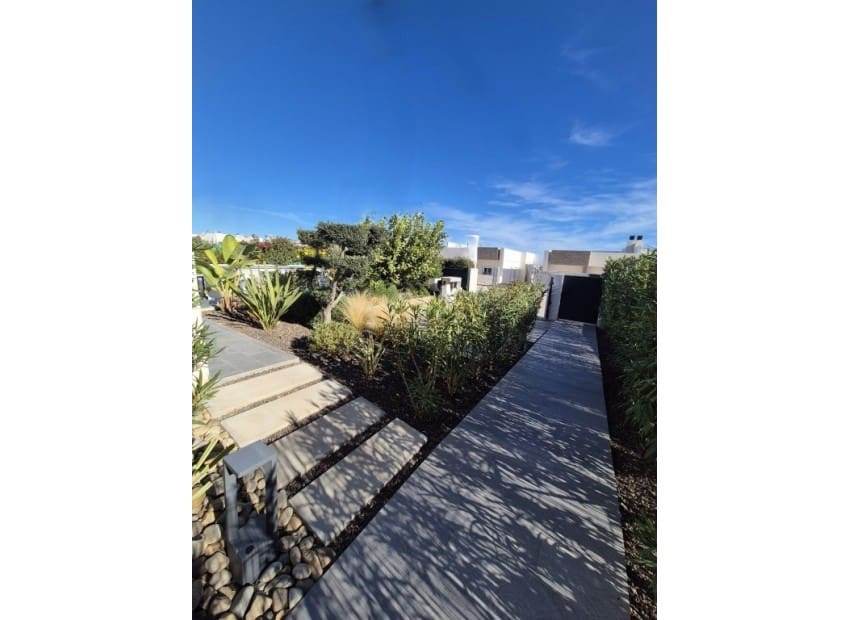 2 bedroom Villa for sale in Algorfa with pool - € 540,000 (Ref: 10175455)