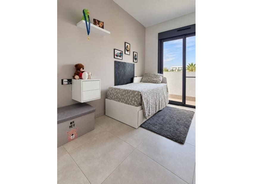 3 quarto Penthouse para venda em El Raso com piscina garagem - 309 750 € (Ref: 10175456)