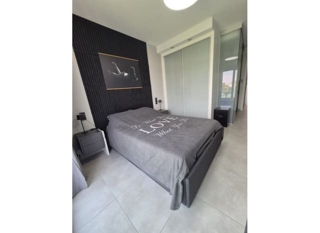 3 quarto Penthouse para venda em El Raso, Guardamar del Segura com piscina garagem - 309 750 € (Ref: 10175456)
