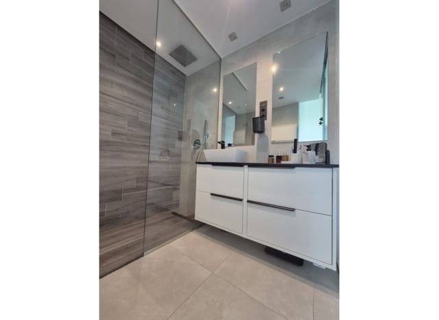 3 quarto Penthouse para venda em El Raso, Guardamar del Segura com piscina garagem - 309 750 € (Ref: 10175456)