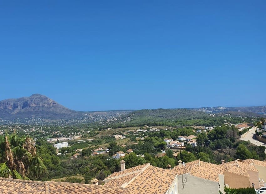 3 Zimmer Bungalow zu verkaufen in Benitachell / Benitatxell mit Pool Garage - 345.000 € (Ref: 10175602)