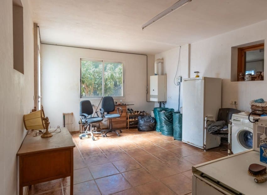 6 slaapkamer Villa te koop in Pedreguer met zwembad garage - € 732.000 (Ref: 10175604)