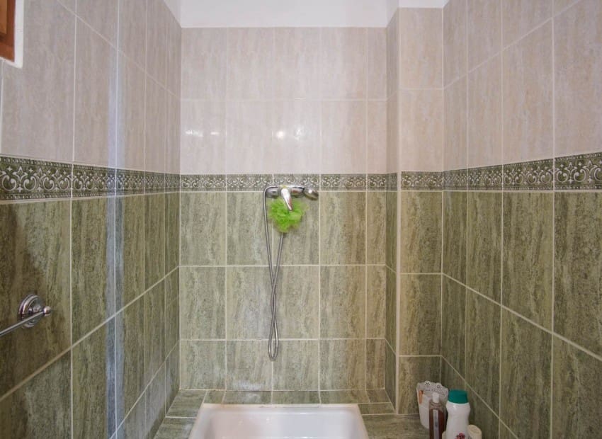 6 slaapkamer Villa te koop in Pedreguer met zwembad garage - € 732.000 (Ref: 10175604)