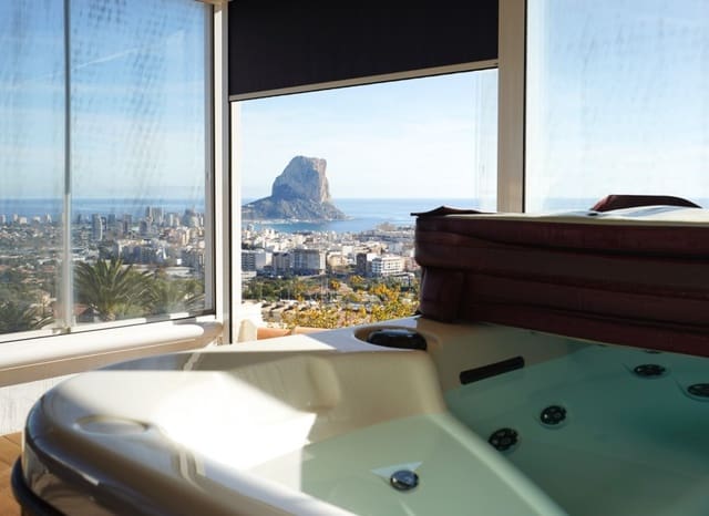 3 soveværelse Villa til salg i Oltamar - Cucarres, Calpe / Calp med swimmingpool garage - € 1.100.000 (Ref: 10175605)