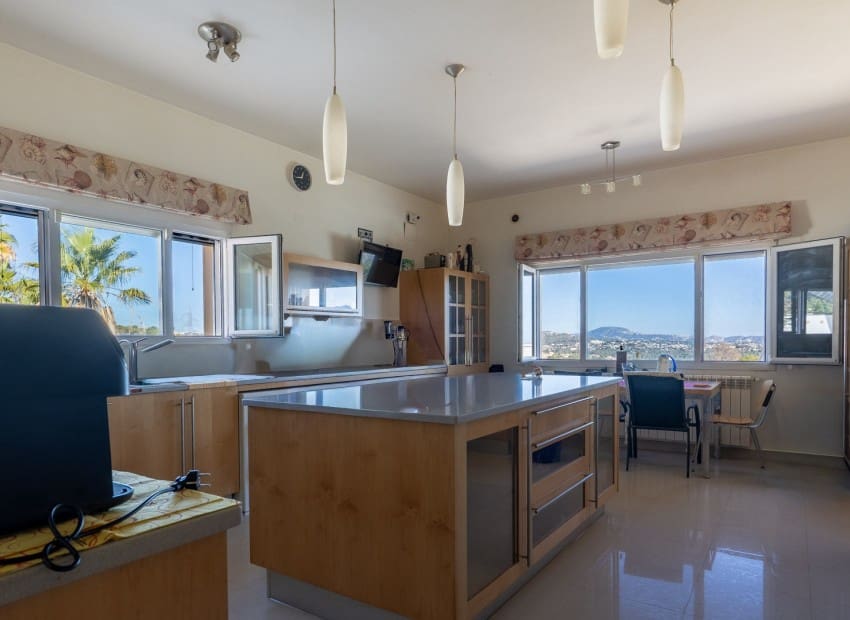3 quarto Moradia para venda em Calpe / Calp com piscina garagem - 1 100 000 € (Ref: 10175605)