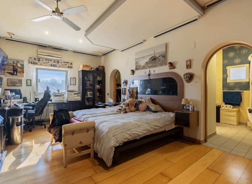 3 quarto Moradia para venda em Calpe / Calp com piscina garagem - 1 100 000 € (Ref: 10175605)