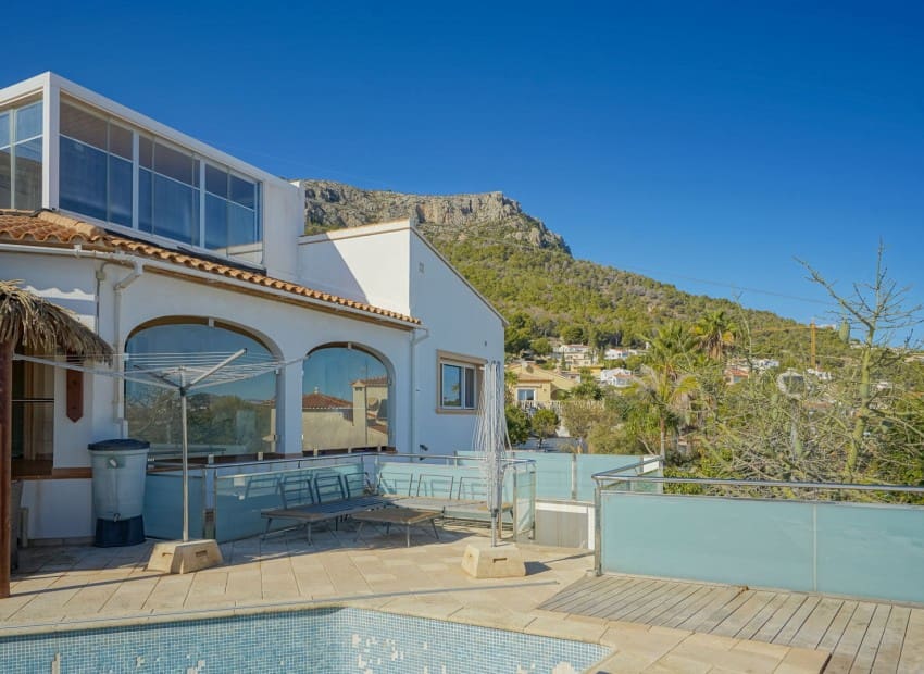 3 quarto Moradia para venda em Calpe / Calp com piscina garagem - 1 100 000 € (Ref: 10175605)