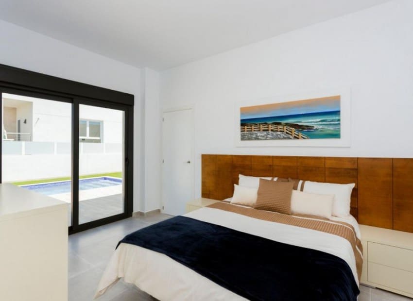 3 sypialnia Willa na sprzedaż w Daya Nueva z basenem - 322 000 € (Ref: 1944998)