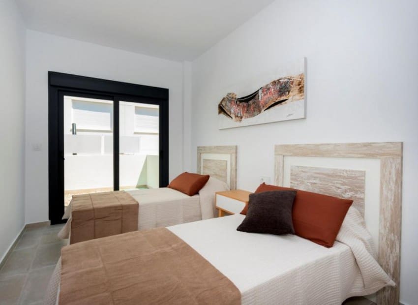 3 sypialnia Willa na sprzedaż w Daya Nueva z basenem - 322 000 € (Ref: 1944998)