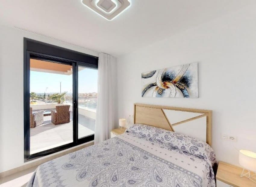 Chalet de 3 habitaciones en Los Montesinos en venta con piscina - 406.600 € (Ref: 2013595)