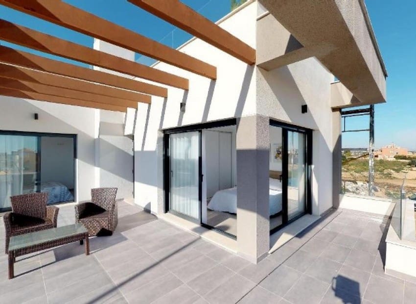 Chalet de 3 habitaciones en Los Montesinos en venta con piscina - 406.600 € (Ref: 2013595)