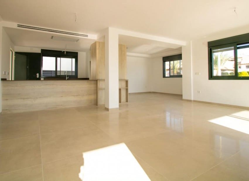 3 bedroom Villa for sale in San Fulgencio with pool - € 632,000 (Ref: 2733226)